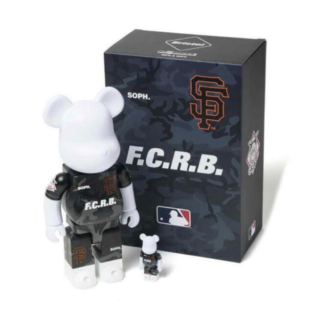 MEDICOM TOY(メディコムトイ)のBE@RBRICK FCRB MLB 100%&400%  2体 エンタメ/ホビーのフィギュア(その他)の商品写真