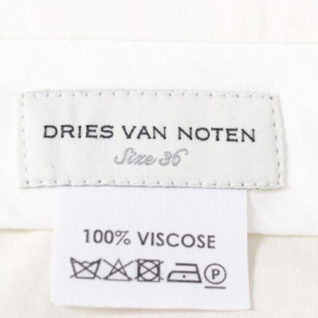 DRIES VAN NOTEN(ドリスヴァンノッテン)のDRIES VAN NOTEN パンツ スラックス　花柄 レディースのパンツ(カジュアルパンツ)の商品写真