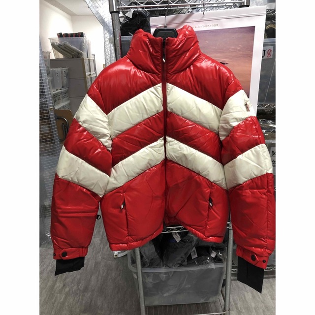 MONCLER(モンクレール)のモンクレール 41915 85 68950 491 ダウンジャケット M メンズのジャケット/アウター(ダウンジャケット)の商品写真