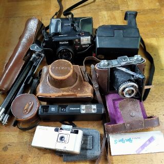 ケンさんへ     古いカメラ、vintage camera,6台 、カメラ三脚(フィルムカメラ)