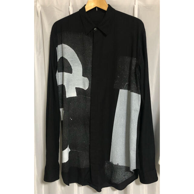 JULIUS - 【JULIUS】グラフィックシャツの通販 by shop|ユリウスなら
