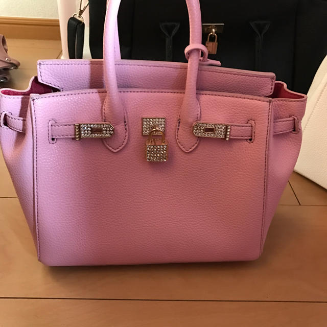 LUELU(ルエル)のルエルバッグ 薄いピンク レディースのバッグ(ハンドバッグ)の商品写真
