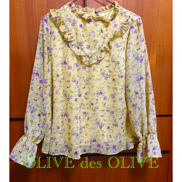 OLIVEdesOLIVE(オリーブデオリーブ)のOLIVE des OLIVE 花柄ブラウス レディースのトップス(シャツ/ブラウス(長袖/七分))の商品写真