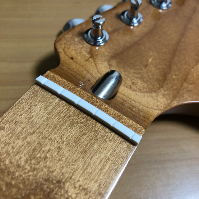 Fender ローステッドメイプルネック ペグ付き 傷ありの通販 by Fender ローステッドメイプルネック ペグ付き 傷ありの通販 by