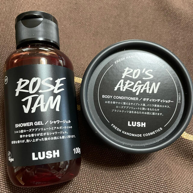 LUSH(ラッシュ)のLUSH シャワージェル ＆ ボディコンディショナー コスメ/美容のボディケア(バスグッズ)の商品写真