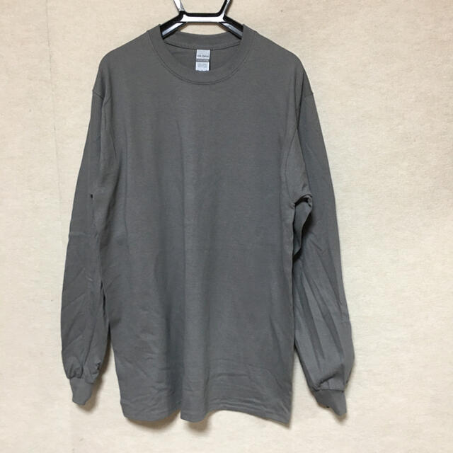 GILDAN(ギルタン)の新品 GILDAN ギルダン 長袖ロンT チャコールグレー M メンズのトップス(Tシャツ/カットソー(七分/長袖))の商品写真