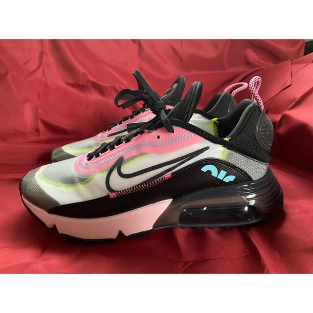 NIKE(ナイキ)のNIKE AIR MAX 2090 Lotus Pink メンズの靴/シューズ(スニーカー)の商品写真