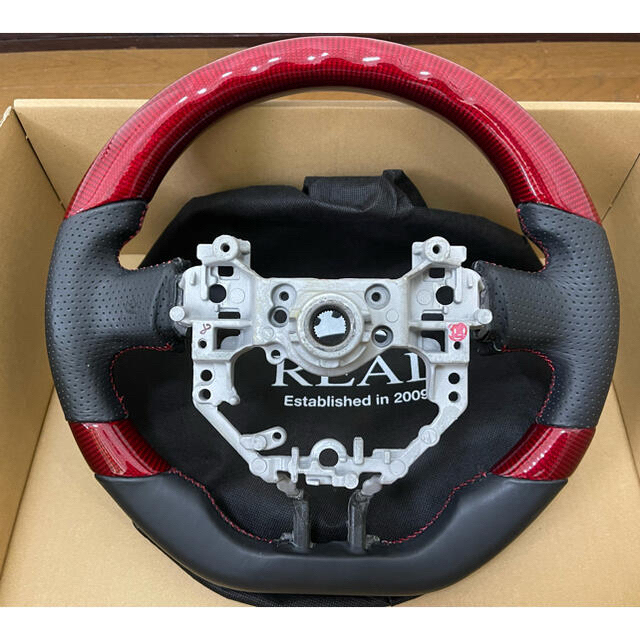 美品 REAL カーボン ステアリング 86 BRZ ZN6 後期GR-BKC