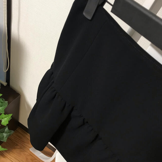 miumiu(ミュウミュウ)のmiu miu ミュウミュウ スカート ブラック 美品 レディースのスカート(ミニスカート)の商品写真
