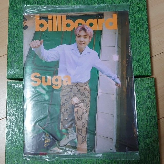 防弾少年団(BTS)(ボウダンショウネンダン)のbillboard個人表紙 BTS SUGA ver.  エンタメ/ホビーの雑誌(音楽/芸能)の商品写真