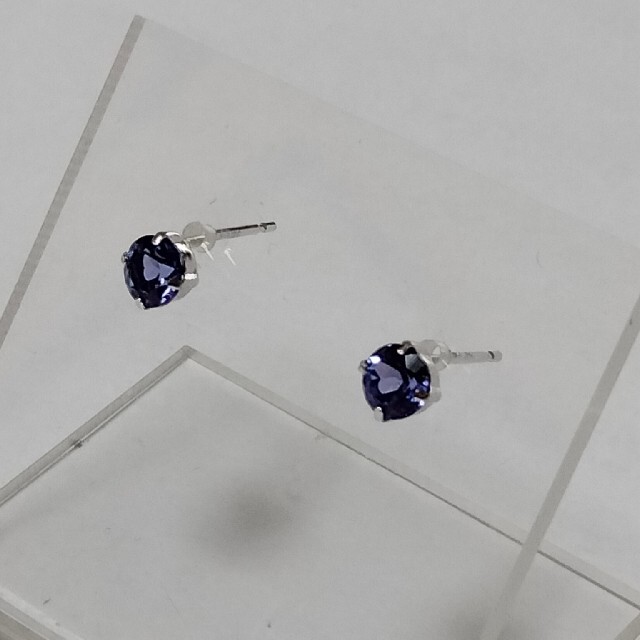 K18WGタンザナイト☆ピアス solaristransportes.com.br