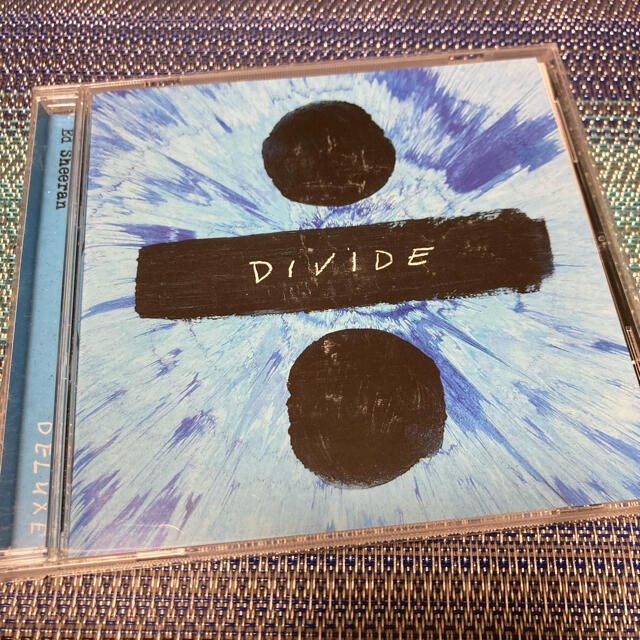 エドシーラン　÷  divide エンタメ/ホビーのCD(ポップス/ロック(洋楽))の商品写真