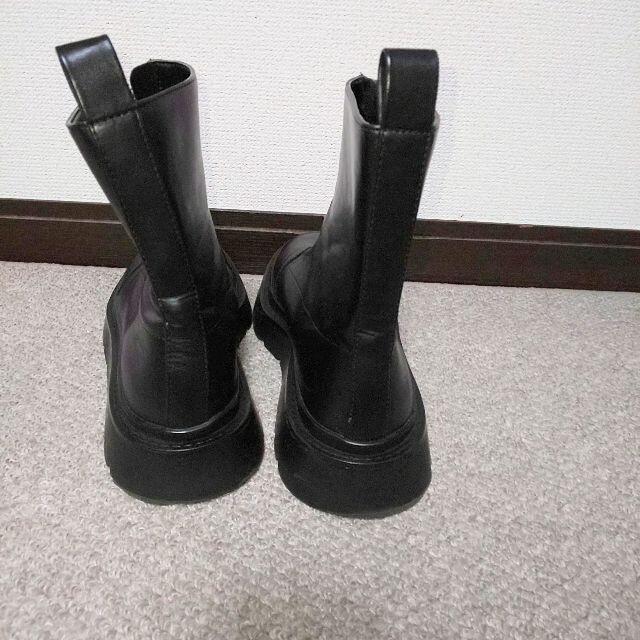 ZARA(ザラ)のZARAショートブーツ黒39サイズ24,5cm レディースの靴/シューズ(ブーツ)の商品写真