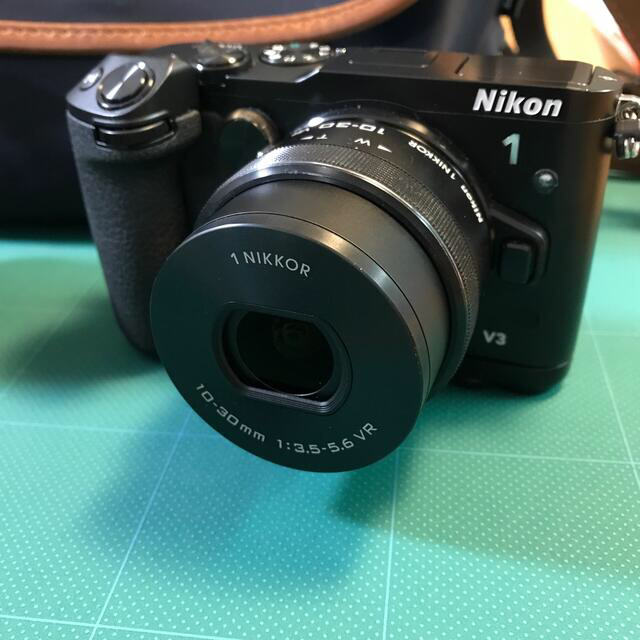 Nikon(ニコン)のyu様専用Nikon1 V3 Premium Kit & 30-110 &FT1 スマホ/家電/カメラのカメラ(ミラーレス一眼)の商品写真