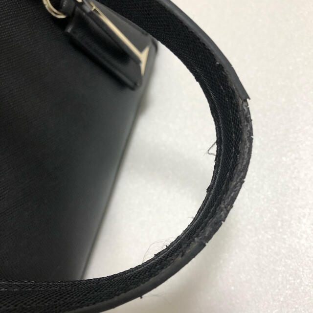 GUESS(ゲス)のGUESS トートバッグ　ハンドバッグ　ショルダーバッグ レディースのバッグ(トートバッグ)の商品写真