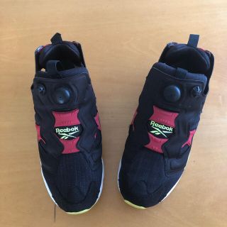 リーボック(Reebok)の復刻版ポンプフューリー(スニーカー)