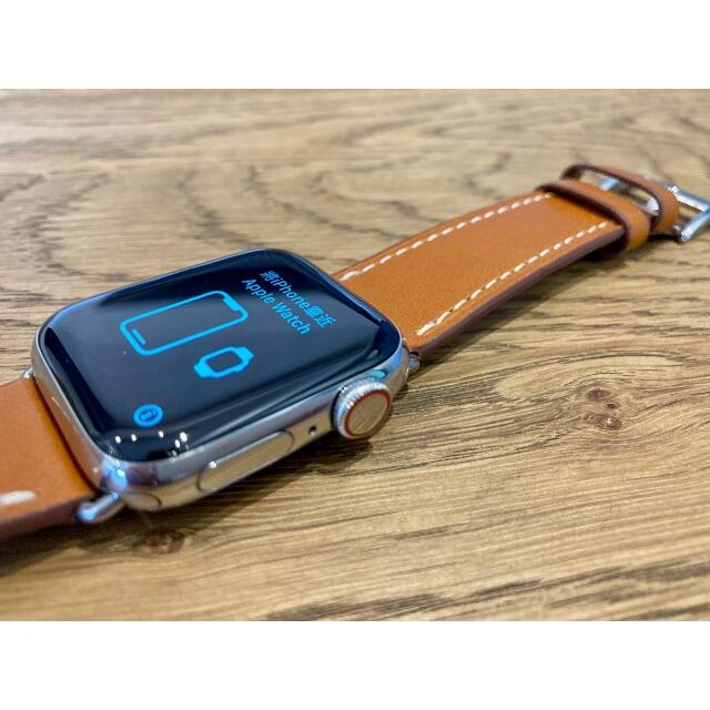 Apple(アップル)の【美品】Apple Watch Series 4 40mm ステンレス シルバー メンズの時計(腕時計(デジタル))の商品写真