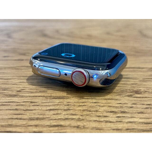 Apple(アップル)の【美品】Apple Watch Series 4 40mm ステンレス シルバー メンズの時計(腕時計(デジタル))の商品写真