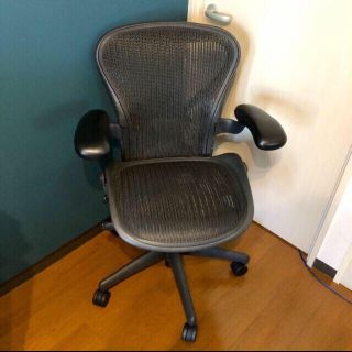 ハーマンミラー(Herman Miller)の【ハーマンミラー】アーロンチェア Aサイズ 肘付 ポスチャーフィット ブラック(オフィスチェア)