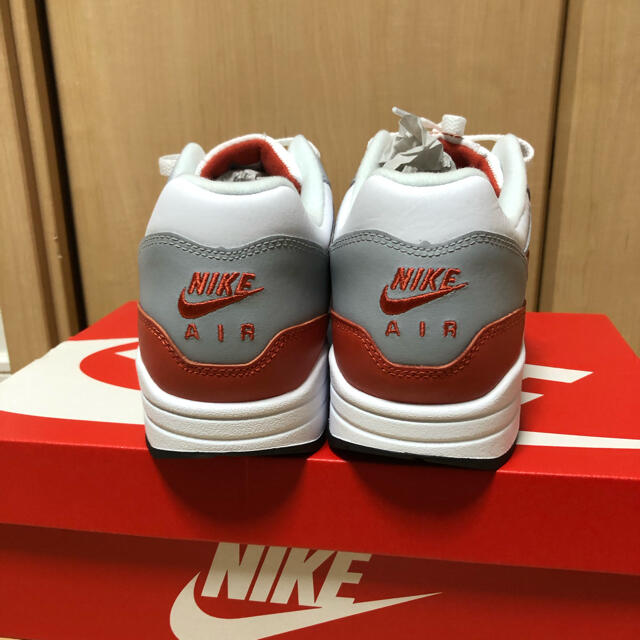 NIKE(ナイキ)の28.5 nike air max 1 LV8 エアマックス 1 レッド メンズの靴/シューズ(スニーカー)の商品写真