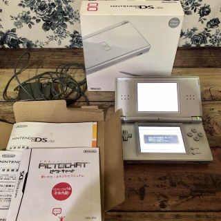 ニンテンドーDS(ニンテンドーDS)のNintendo DS ニンテンド-DS LITE グロスシルバー(携帯用ゲーム機本体)