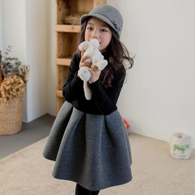 120＊ バックリボン ドッキングワンピース 女の子 ブラック キッズ/ベビー/マタニティのキッズ服女の子用(90cm~)(ワンピース)の商品写真