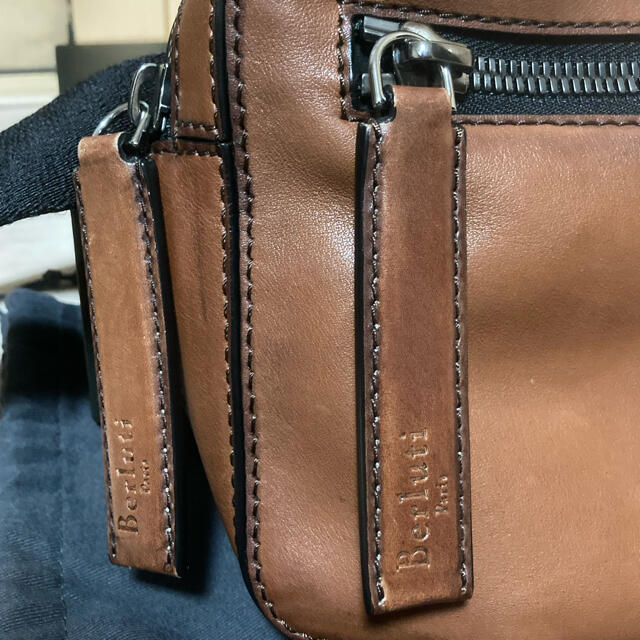 Berluti(ベルルッティ)のベルルッティ BERLUTI  ボディバッグ　 PILOTE  ウエストポーチ  メンズのバッグ(ボディーバッグ)の商品写真