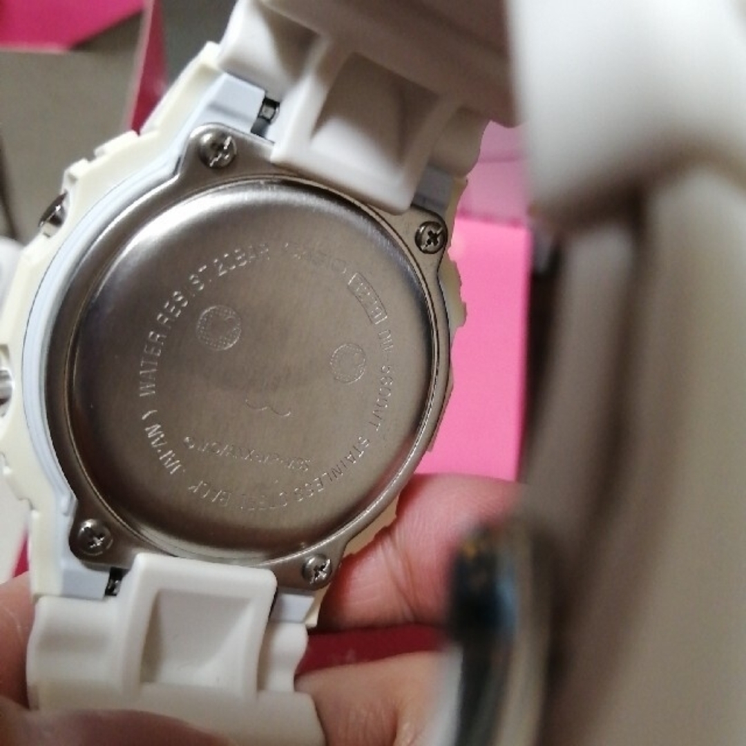 G-SHOCK(ジーショック)のまどかマギカ　g-shock　きゅうべぇ メンズの時計(腕時計(デジタル))の商品写真