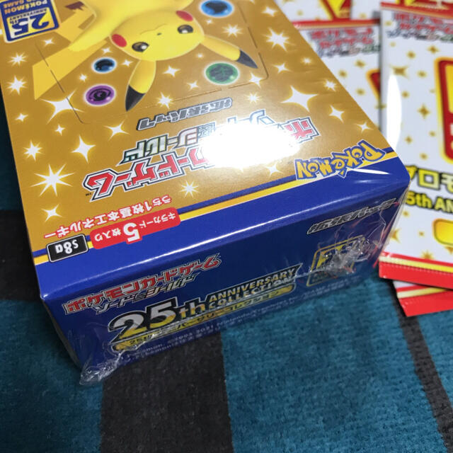 ポケモンカード 25周年 シュリンク付 1BOX  プロモカード 4枚付トレーディングカード