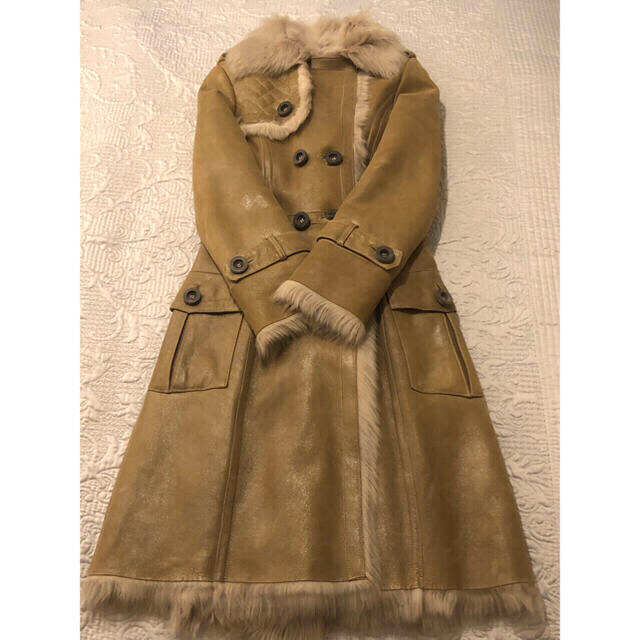 ☆お買い得☆ 美品 カールドノヒュー 羊革/リアルムートン/トレンチ風コート ☆お買い得☆ 美品 カールドノヒュー 羊革/リアルムートン/トレンチ風コート