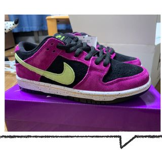 ナイキ(NIKE)のNIKE SB DUNK LOW "RED PLUM"(スニーカー)