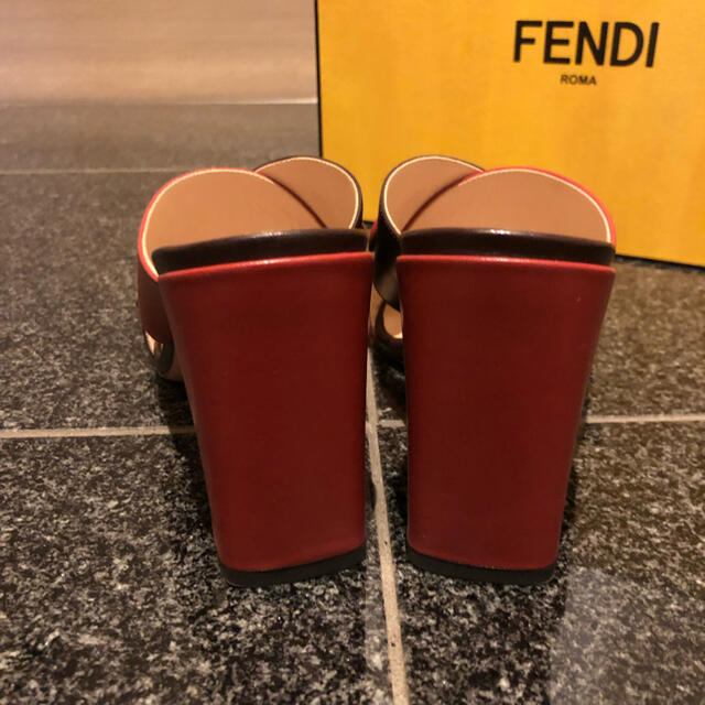 FENDI(フェンディ)のフェンディ☆ フラワー  ミュール パンプス 36 レディースの靴/シューズ(ミュール)の商品写真