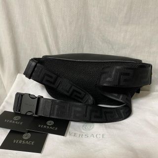 本物正規品 VERSACE メンズ レザー ボディバッグ ベルトバッグ 黒 ...