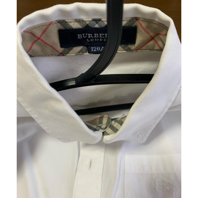 BURBERRY(バーバリー)の（ひな様専用）バーバリースーツ130ブラウス蝶ネクタイ靴下セット キッズ/ベビー/マタニティのキッズ服男の子用(90cm~)(ドレス/フォーマル)の商品写真