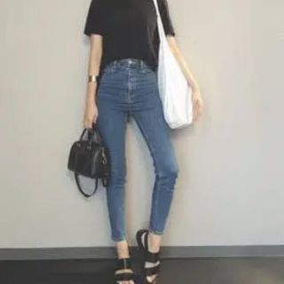 マウジー(moussy)のMOUSSY isko スキニーデニム フリンジ(デニム/ジーンズ)