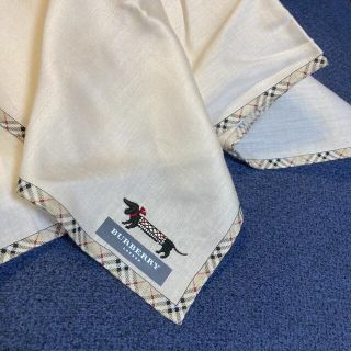 バーバリー(BURBERRY)のバーバリーハンカチ　ダックス犬刺繍(ハンカチ)