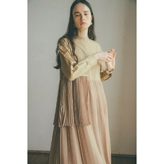 ステュディオス(STUDIOUS)の(ほぼ新品)CLANE MIX PLEAT LAYER ONE PIECE(ロングワンピース/マキシワンピース)