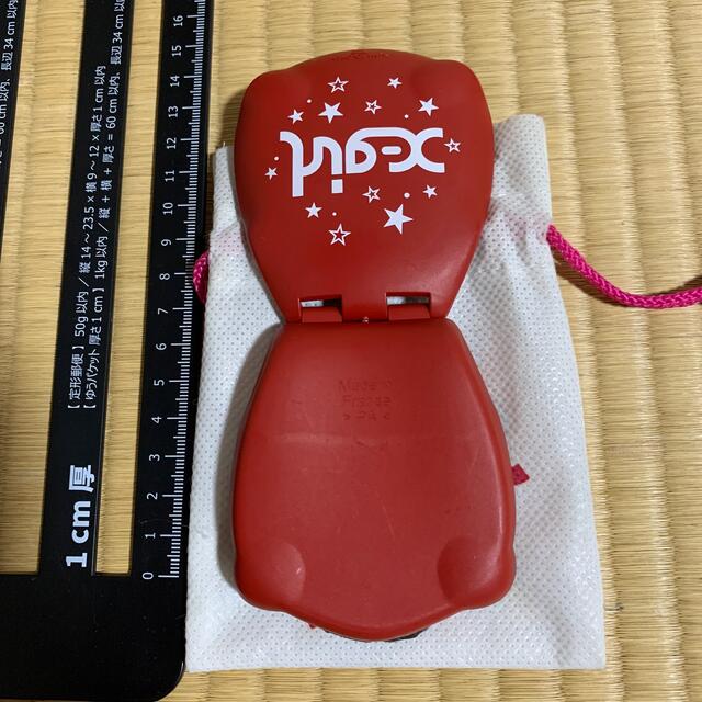 X-girl(エックスガール)のX-girl エックスガール　携帯灰皿　赤　レッド　フランス製　タバコ　iQOS インテリア/住まい/日用品のインテリア小物(灰皿)の商品写真