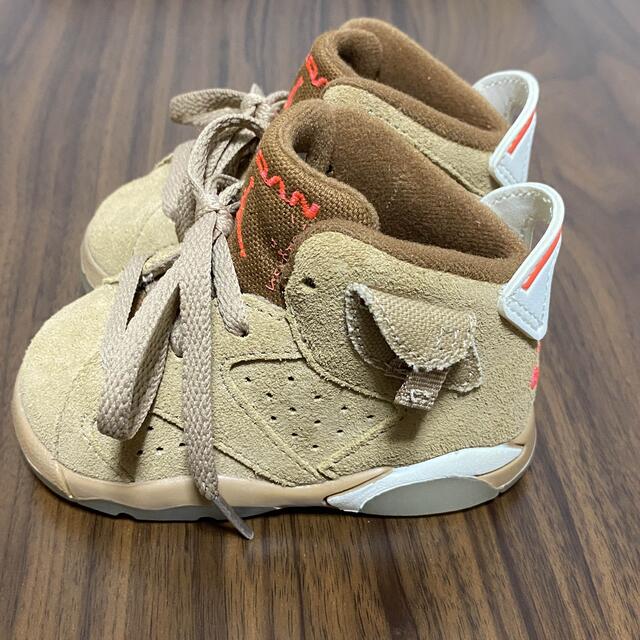 NIKE(ナイキ)の●【未使用】NIKE AIR JORDAN 6 RETRO キッズ● キッズ/ベビー/マタニティのキッズ靴/シューズ(15cm~)(スニーカー)の商品写真