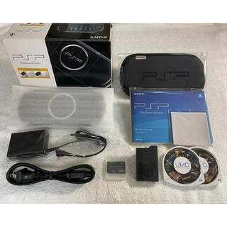 プレイステーションポータブル(PlayStation Portable)の限定品　PSP-3000(PSP-3000KPB)  ピアノブラック(携帯用ゲーム機本体)
