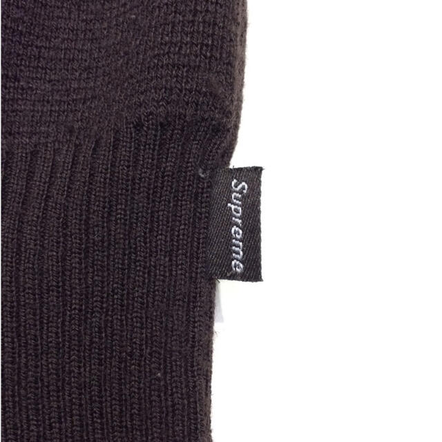 高評価の贈り物高評価の贈り物Supreme Corduroy Detailed Zip Sweater