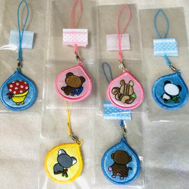 刺繍　動物ストラップ　2個セット エンタメ/ホビーのおもちゃ/ぬいぐるみ(キャラクターグッズ)の商品写真