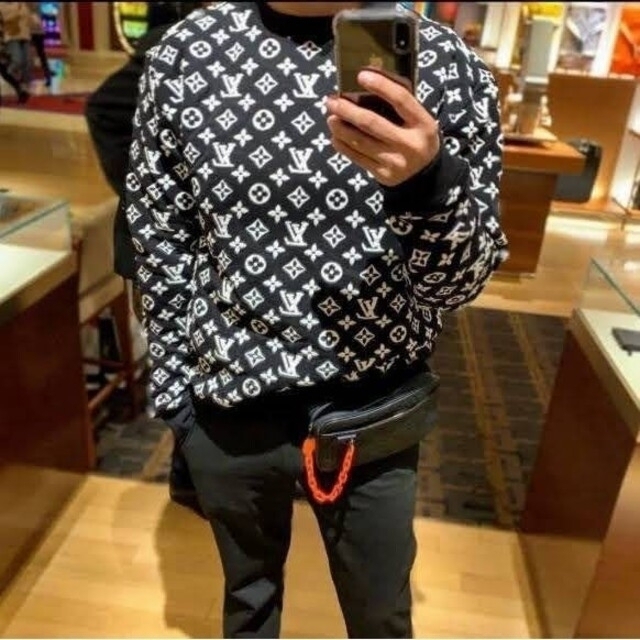 LOUIS VUITTON(ルイヴィトン)のLouis Vuitton フルモノグラムジャガードクールネック メンズのトップス(スウェット)の商品写真