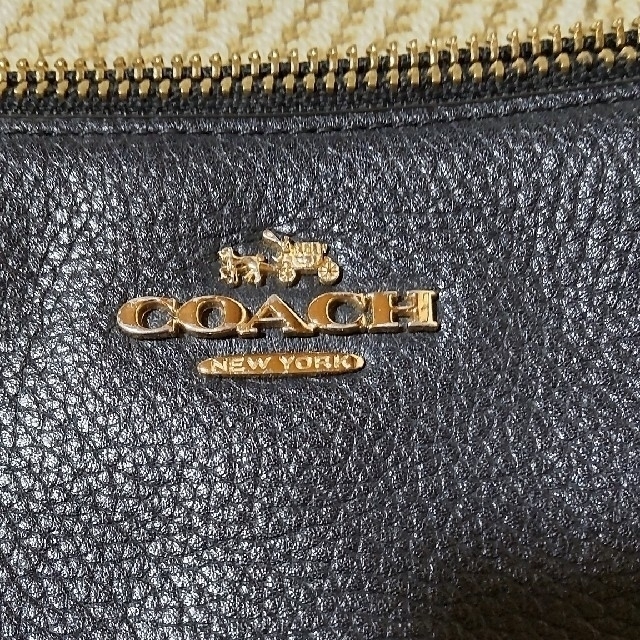 COACH(コーチ)のコーチショルダーバックrara様専用 レディースのバッグ(ショルダーバッグ)の商品写真