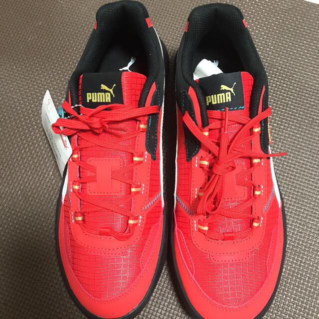 PUMA(プーマ)のPUMA DCフューチャー　RED 27cm 新品未使用品　箱なし メンズの靴/シューズ(スニーカー)の商品写真