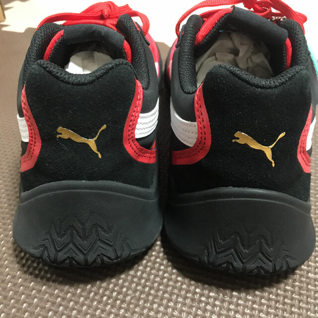 PUMA(プーマ)のPUMA DCフューチャー　RED 27cm 新品未使用品　箱なし メンズの靴/シューズ(スニーカー)の商品写真