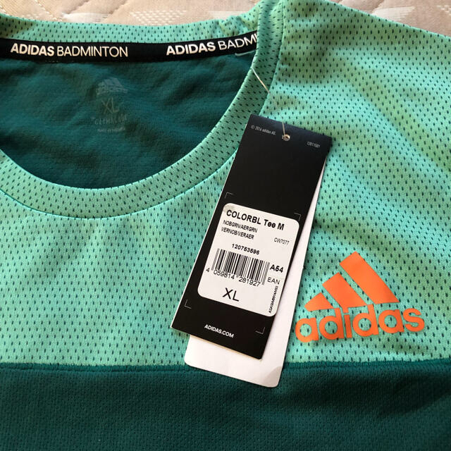 adidas(アディダス)のadidas ウェア  レディースXL スポーツ/アウトドアのスポーツ/アウトドア その他(バドミントン)の商品写真