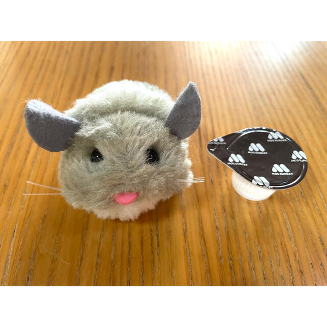 猫のおもちゃ　ぶるぶるすすむネズミ ハンドメイドのペット(おもちゃ/ペット小物)の商品写真