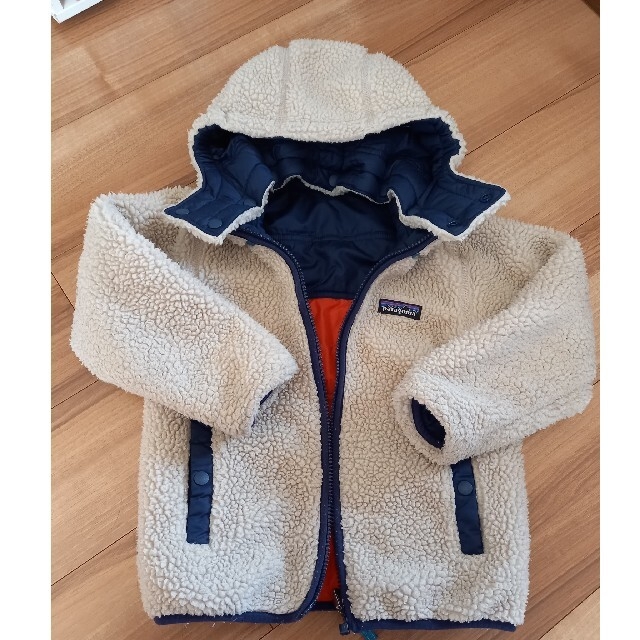 patagonia(パタゴニア)のパタゴニア patagonia 5T リバーシブル キッズ/ベビー/マタニティのキッズ服男の子用(90cm~)(ジャケット/上着)の商品写真