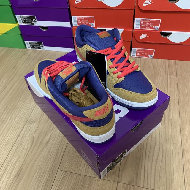 NIKE(ナイキ)のNIKE SB DUNK LOW  WHEAT AND PURPLE 28.5 メンズの靴/シューズ(スニーカー)の商品写真